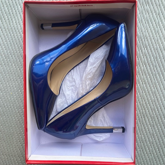 Guess Pump - Picture 2 of 4